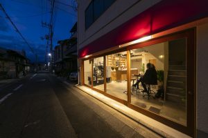 ラフターは日が暮れてからの雰囲気もすごくいいです。（今は19時までですが、、）
