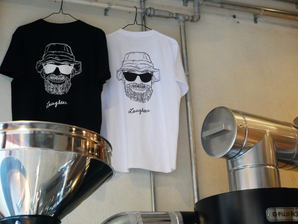 ラフターTシャツ